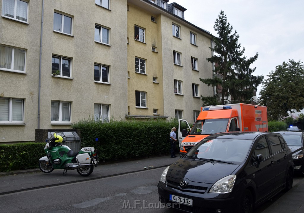 Kleinkind aus Fenster gefallen Köln Vingst Rothenburgerstr P16.JPG - Miklos Laubert